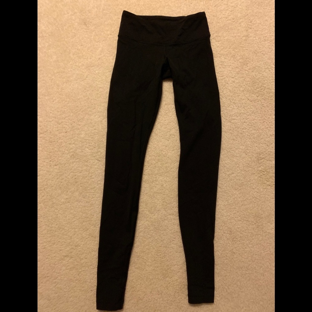 Lululemon Wunder Under leggings!